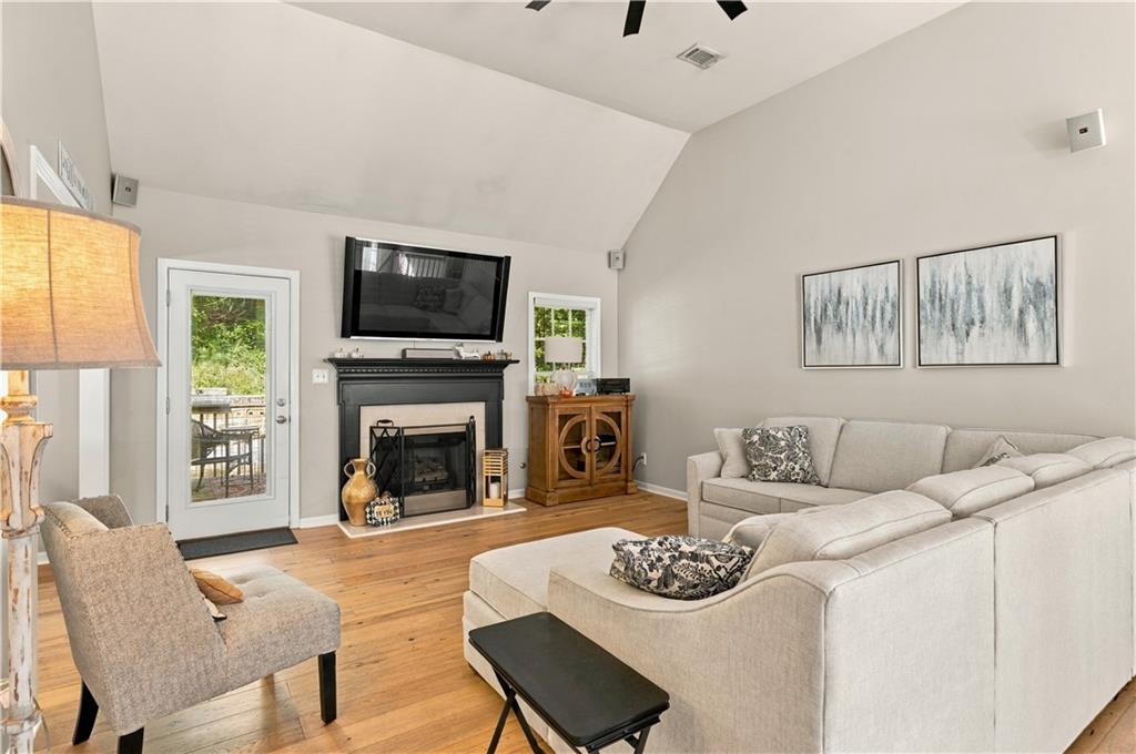 30 Gables Drive Se Property Photo 5