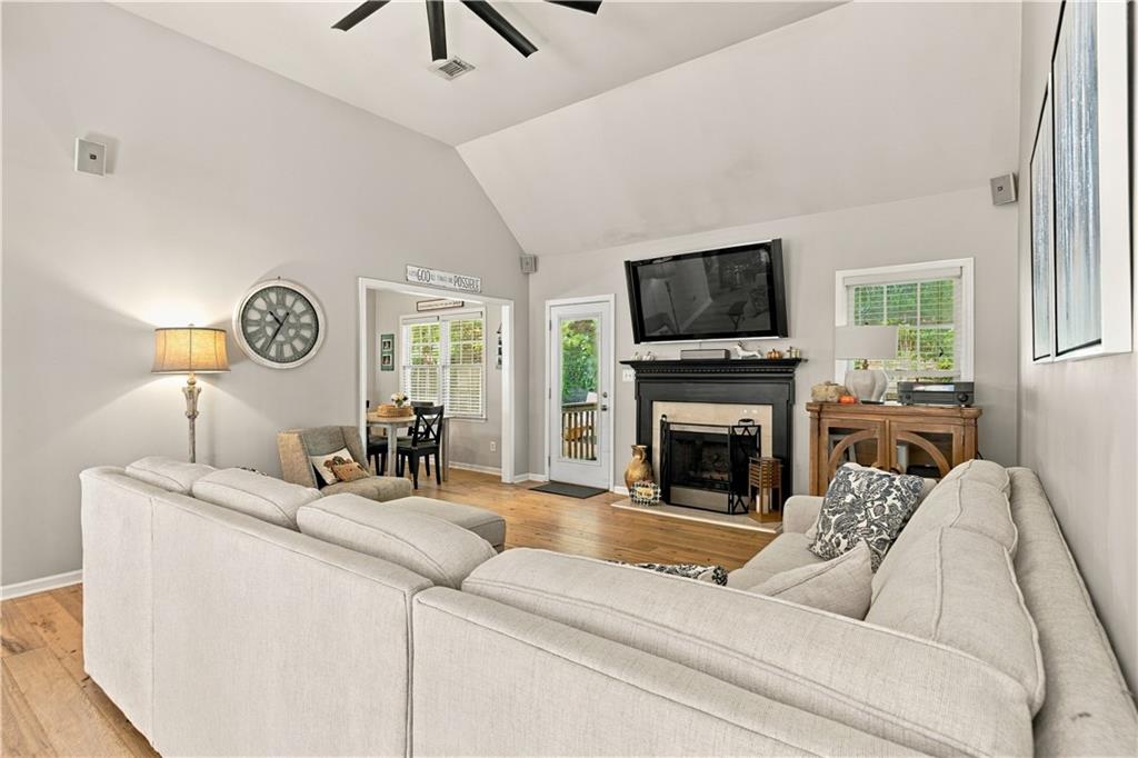 30 Gables Drive Se Property Photo 8
