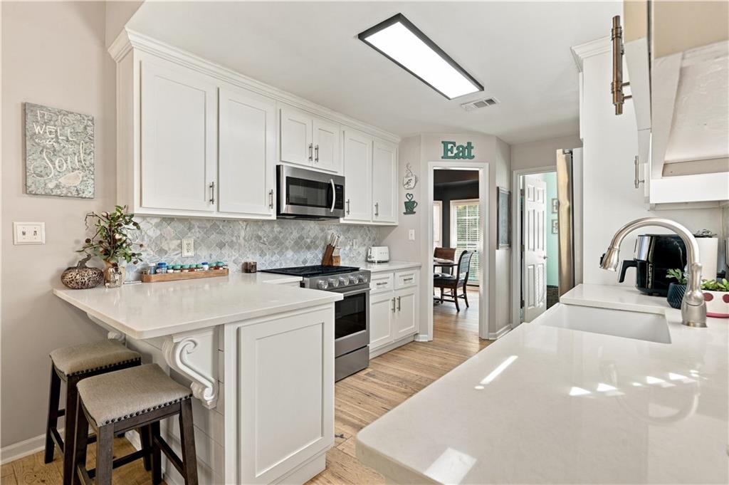 30 Gables Drive Se Property Photo 13