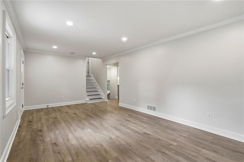 2420 Red Fox Run Nw Property Photo 4