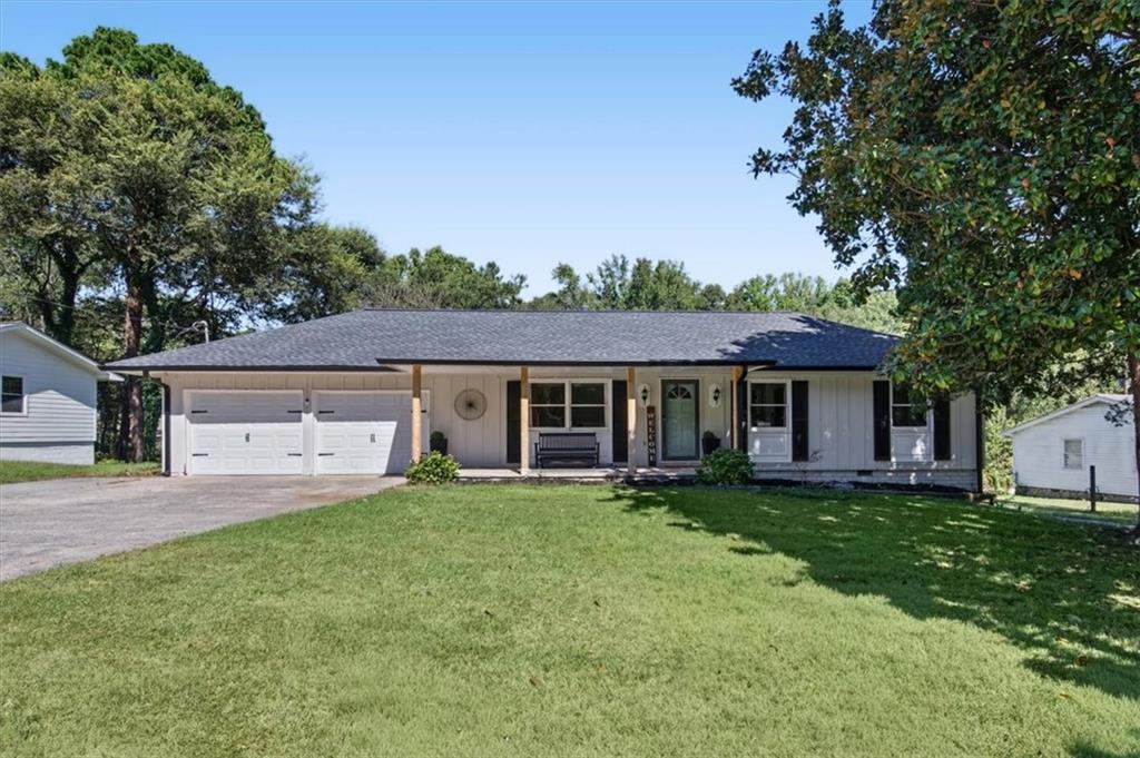 205 Woodglen Drive Property Photo 1