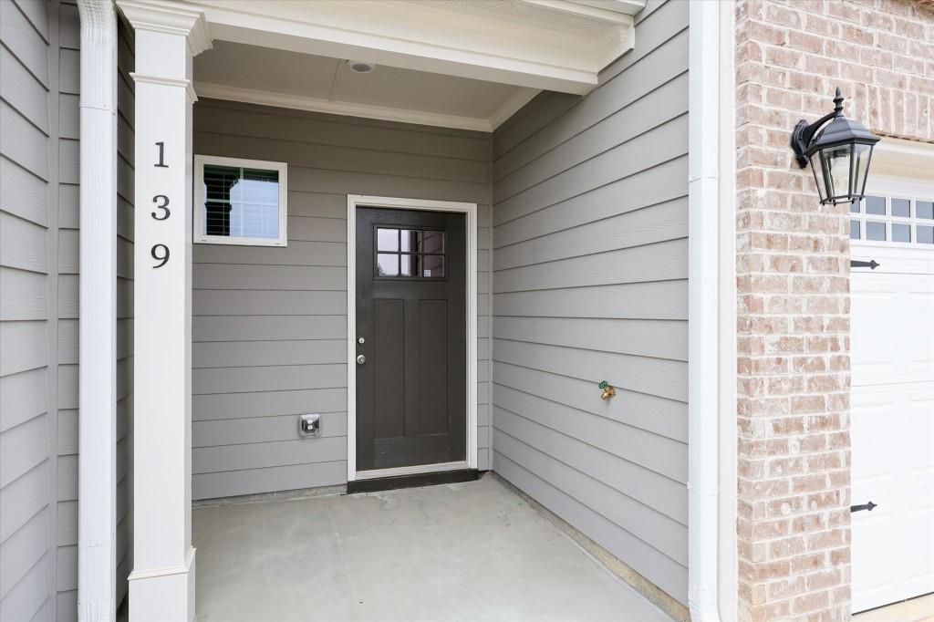 139 Chastain Drive Property Photo 3