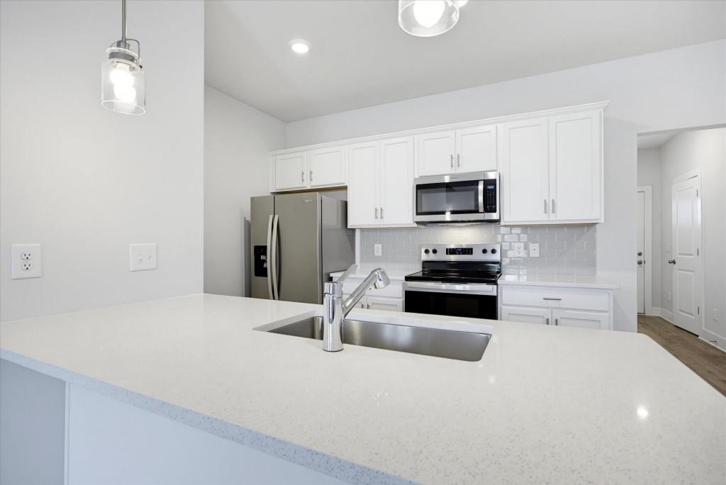 139 Chastain Drive Property Photo 7