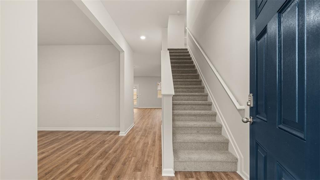 102 Planters Row Property Photo 2