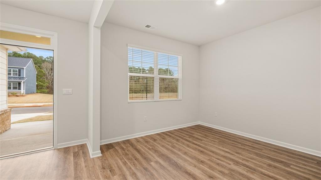 102 Planters Row Property Photo 3