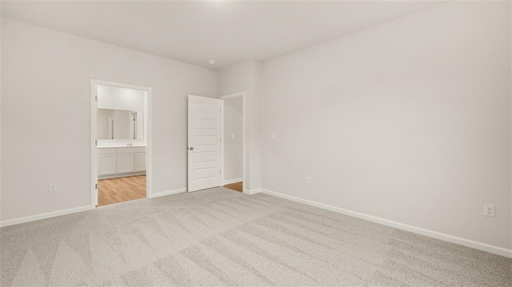 102 Planters Row Property Photo 16