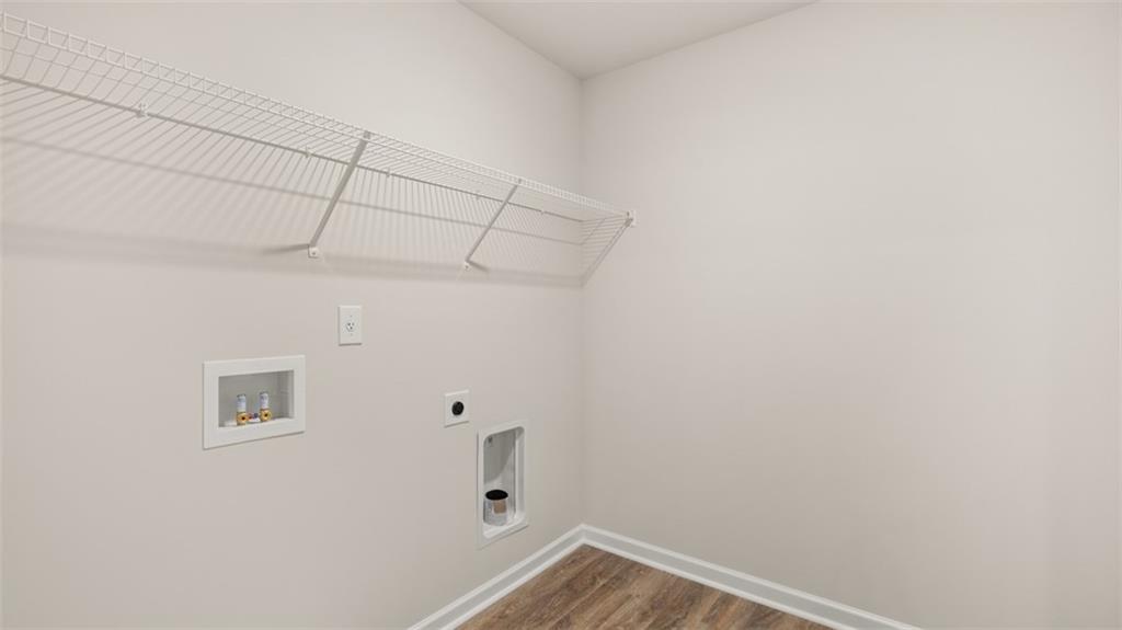 102 Planters Row Property Photo 31