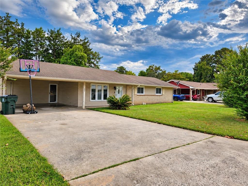 208 Bedivere Property Photo 1