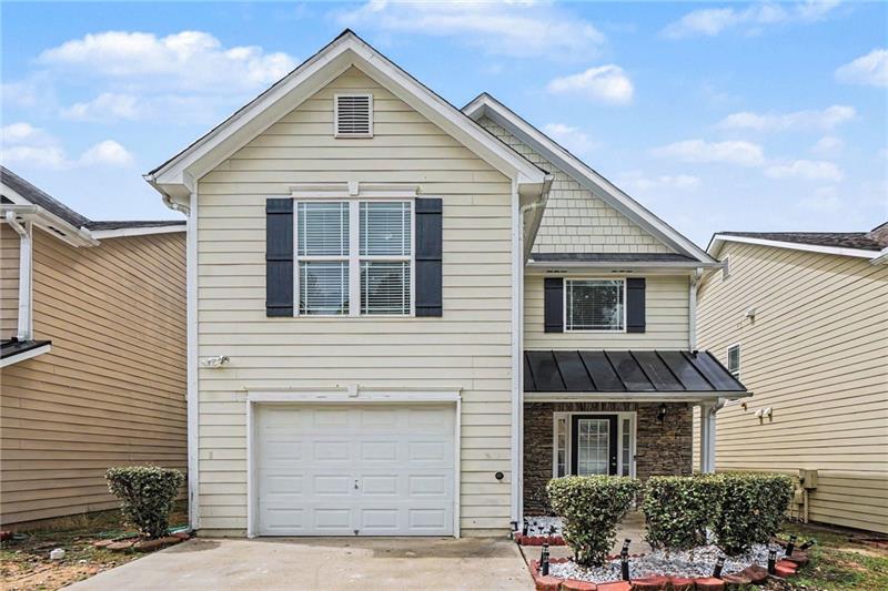2025 Briar Creek Court NE Property Photo 1