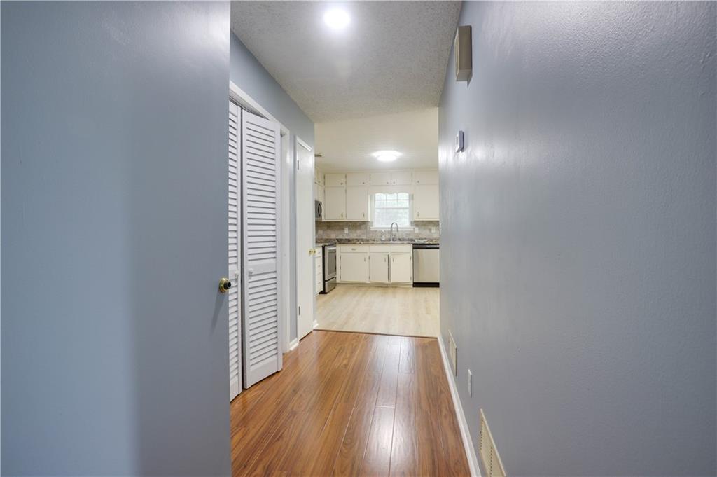 4131 Gravitt Place Property Photo 2