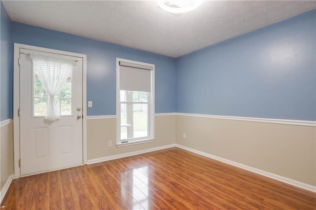 4131 Gravitt Place Property Photo 5