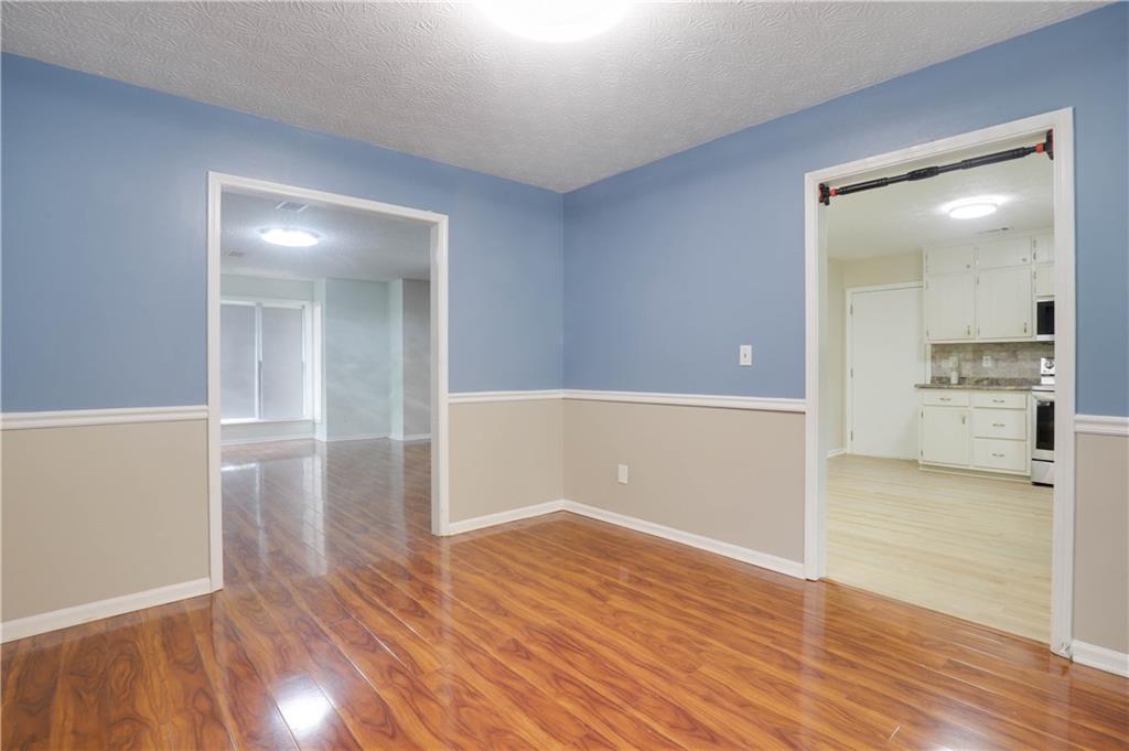 4131 Gravitt Place Property Photo 6
