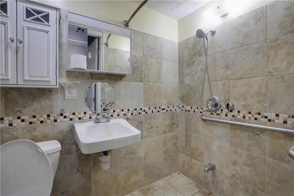 4131 Gravitt Place Property Photo 12