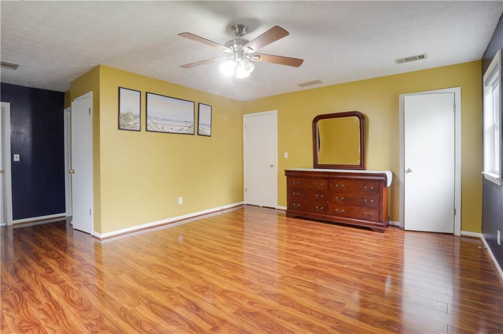 4131 Gravitt Place Property Photo 18