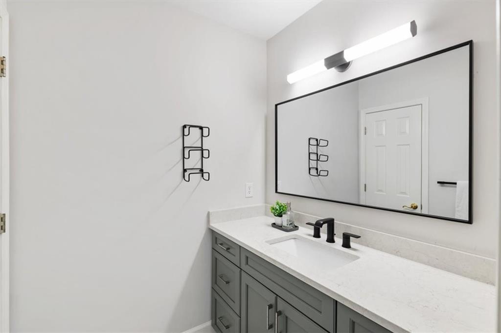 555 Treyburn View Property Photo 41