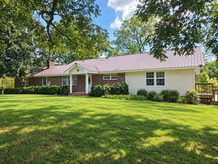 3411 Highway 53 W Property Photo 2