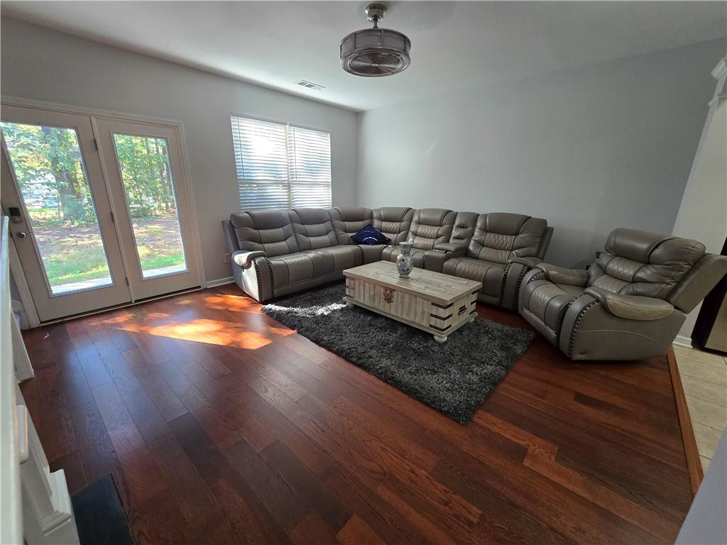 5147 Madeline Place Property Photo 6