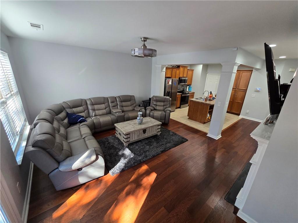 5147 Madeline Place Property Photo 9