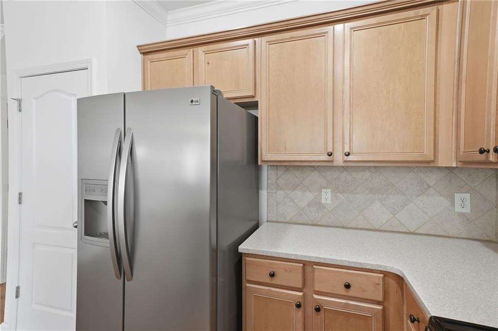 1013 Firethorne Pass Property Photo 10