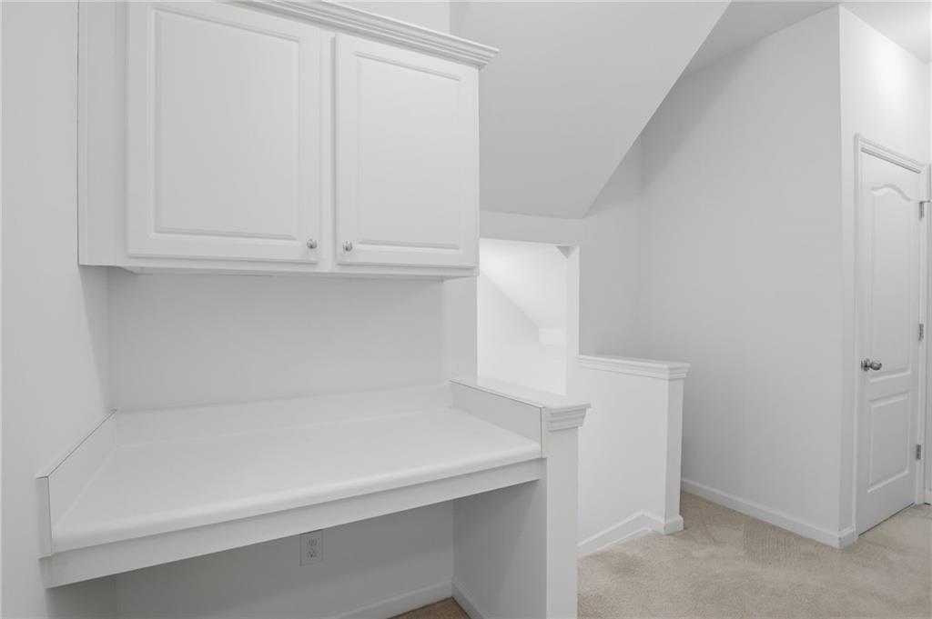 1013 Firethorne Pass Property Photo 15