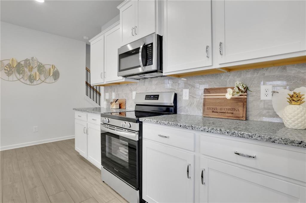 803 Dundee Way Property Photo 11