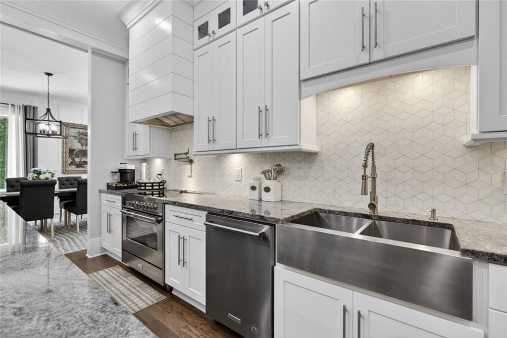 7851161 Property Photo 36