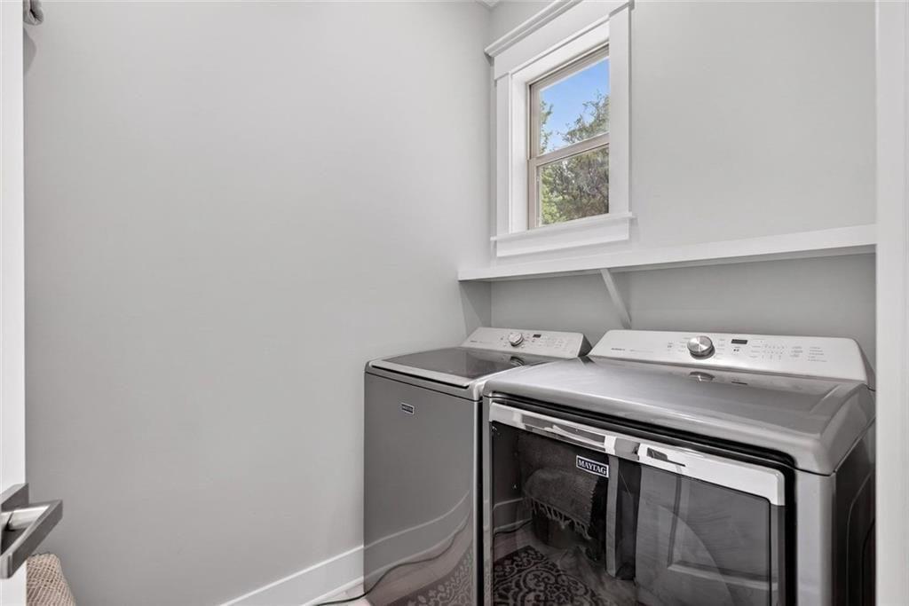7851161 Property Photo 40
