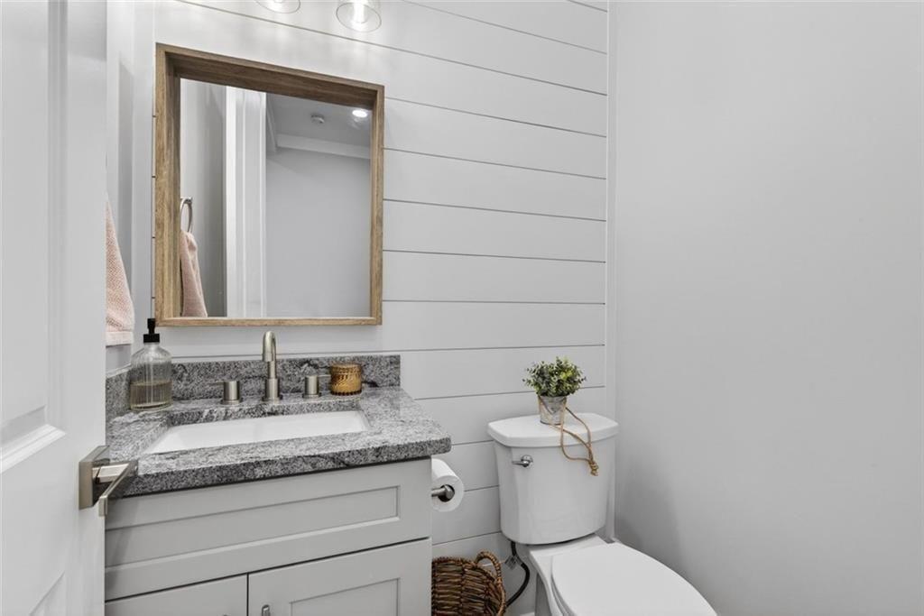 7851161 Property Photo 41