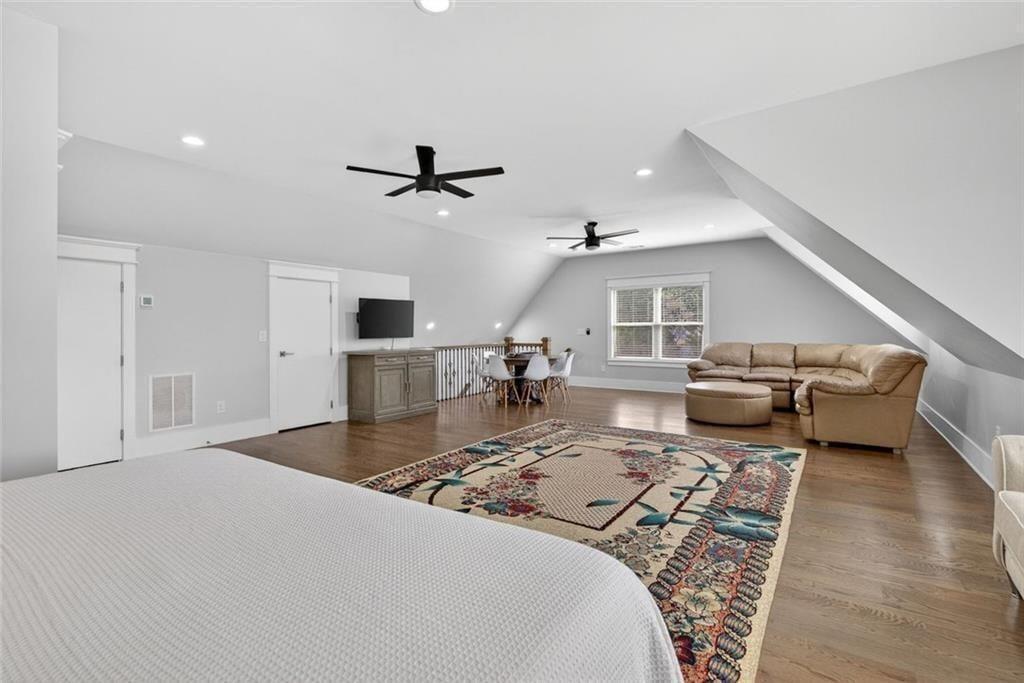 7851161 Property Photo 48
