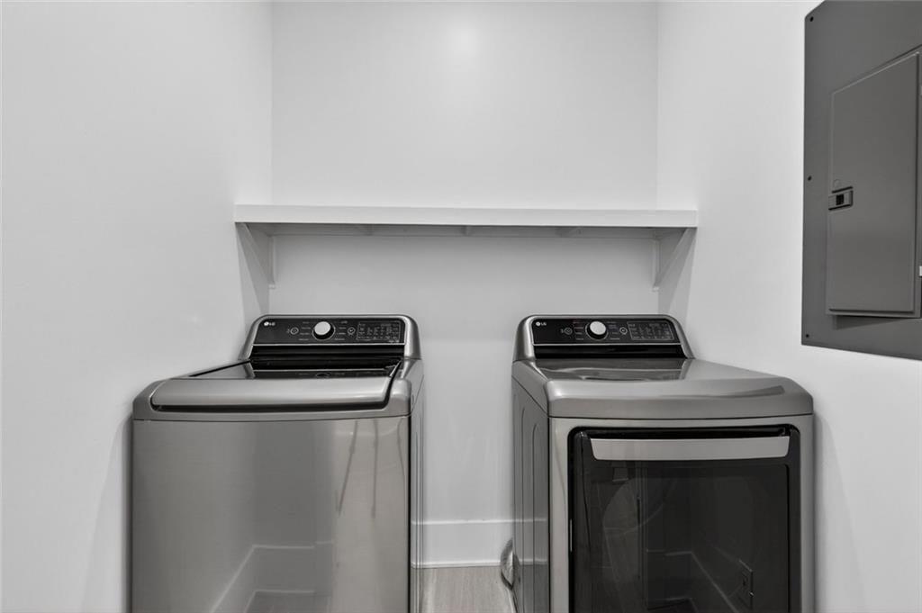 7851161 Property Photo 58