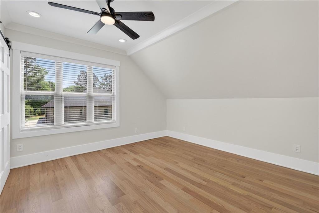 7851161 Property Photo 64