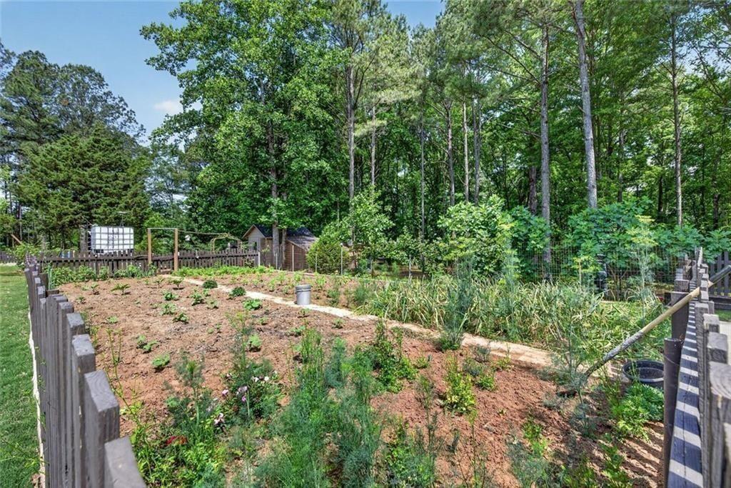 7851161 Property Photo 76