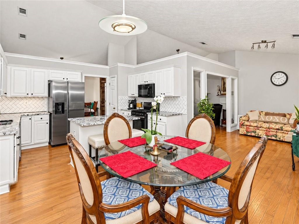 5764 Dexters Mill Place Property Photo 11