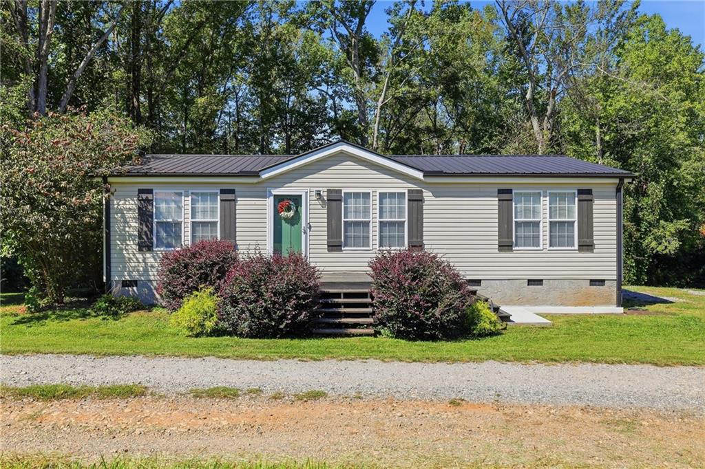 113 Lonesome Pond Road Property Photo 1