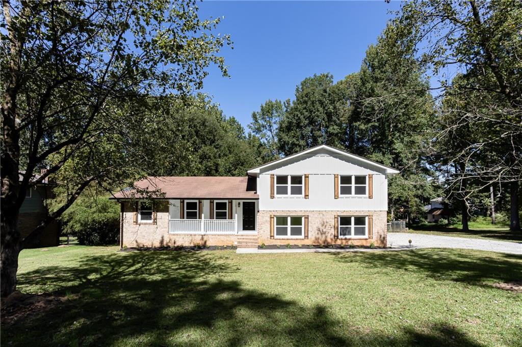 2882 Creek Drive Property Photo 1