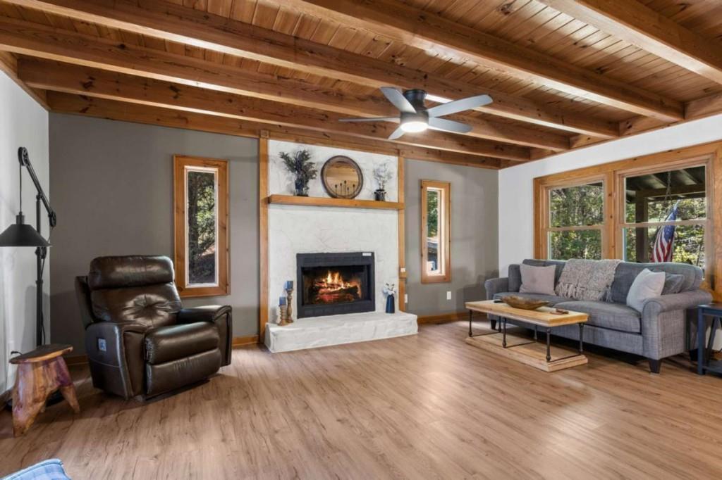 36 Deep Cove Road Property Photo 9