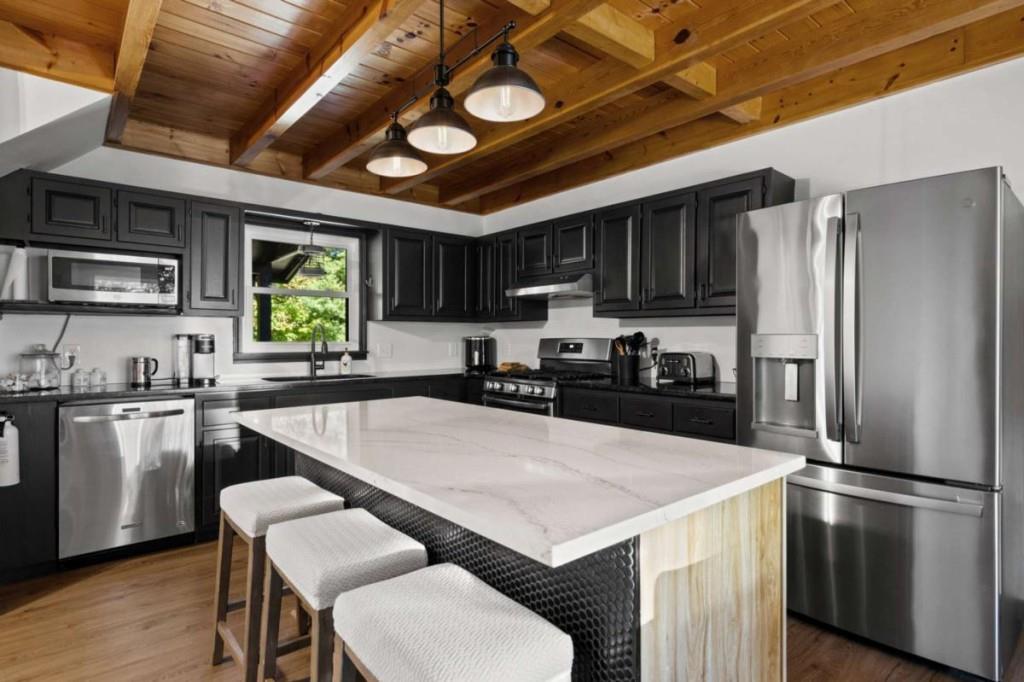 36 Deep Cove Road Property Photo 14