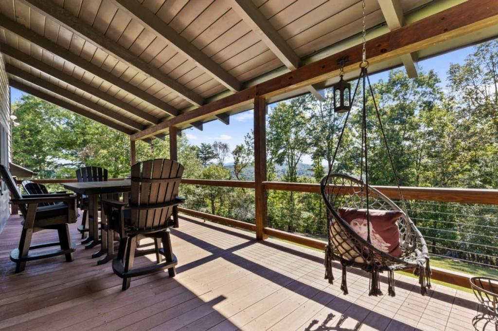 36 Deep Cove Road Property Photo 17