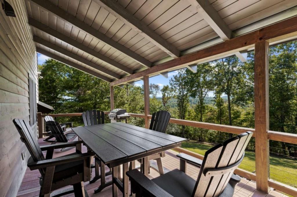 36 Deep Cove Road Property Photo 18