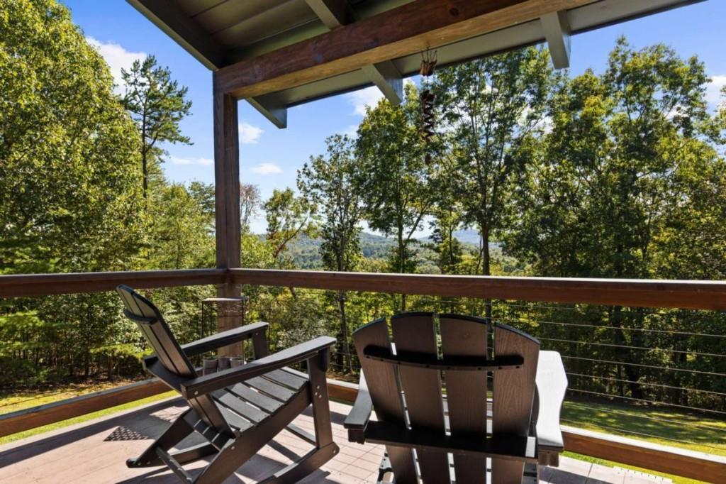 36 Deep Cove Road Property Photo 20