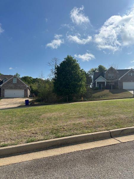 9208 Golfview Circle Property Photo 2