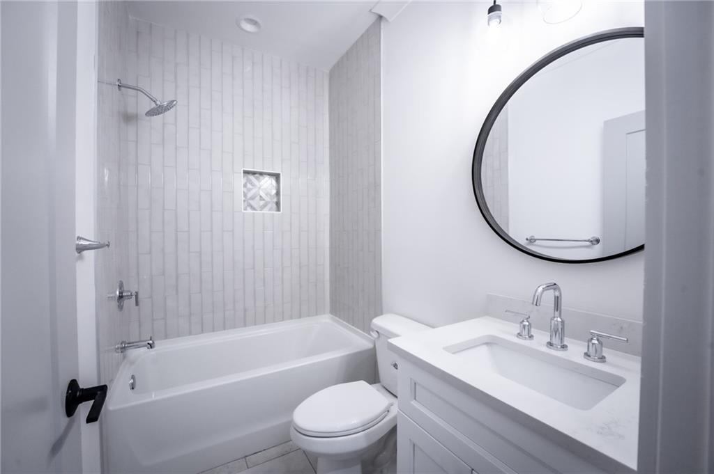 465 Hemlock Circle Se Property Photo 12