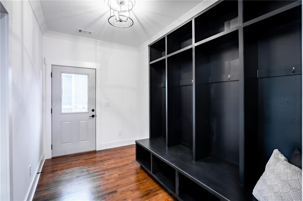 465 Hemlock Circle Se Property Photo 13