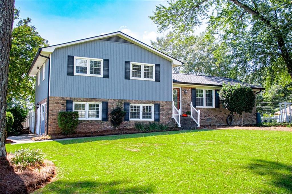 105 Kathy Lane Property Photo 1