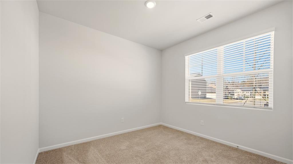110 Planters Row Property Photo 3