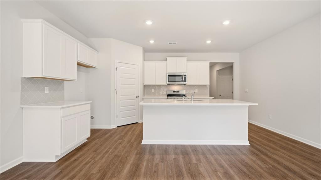 110 Planters Row Property Photo 12