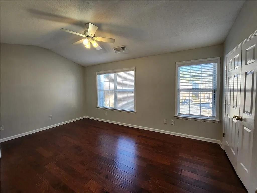 4067 Howell Park Road Property Photo 4