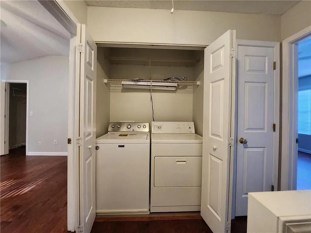 4067 Howell Park Road Property Photo 14