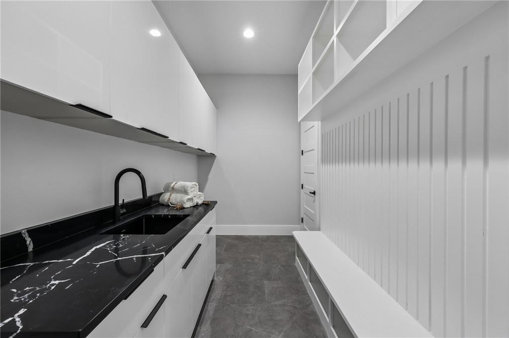1678 Thomas Dr Property Photo 15