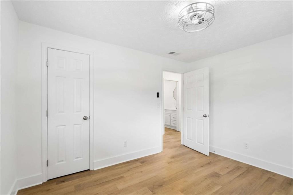 210 Douglas Street Property Photo 17